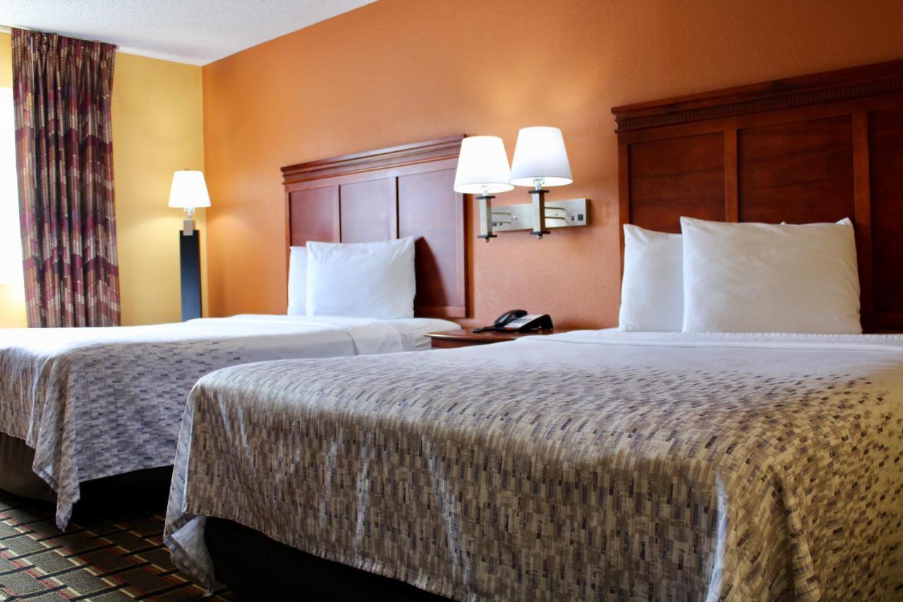 Hometown Inn & Suites Longview Extérieur photo