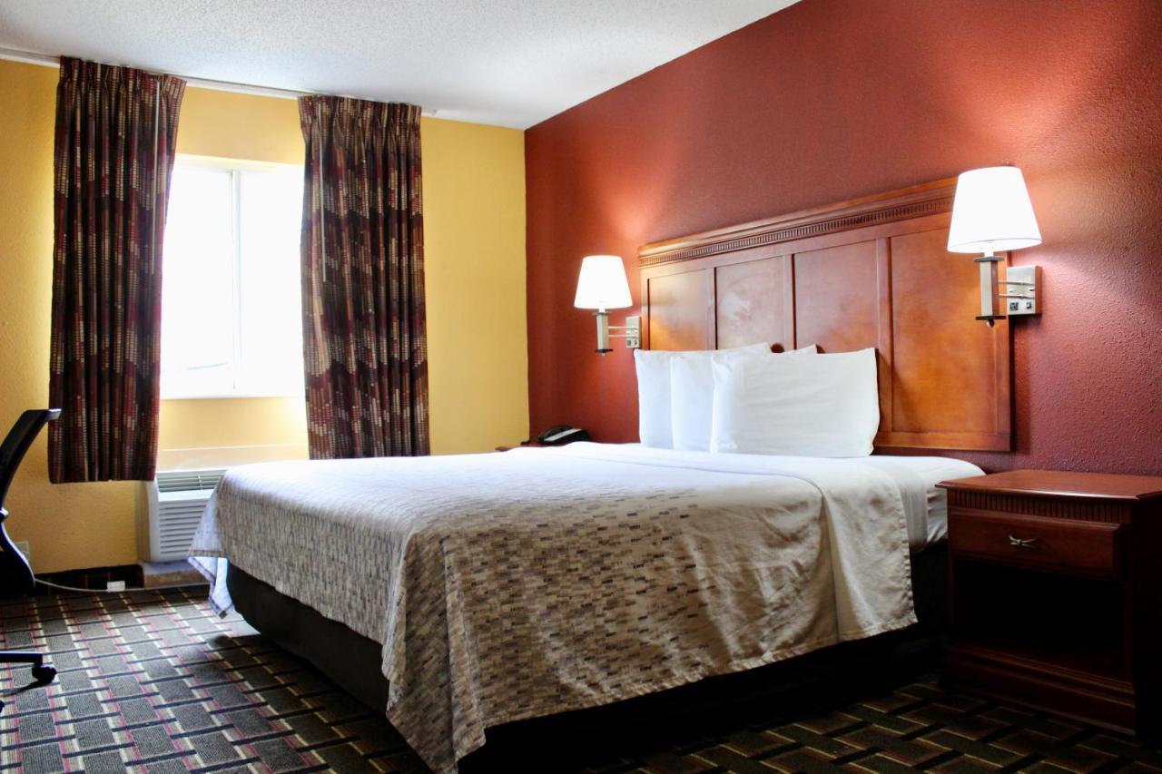 Hometown Inn & Suites Longview Extérieur photo