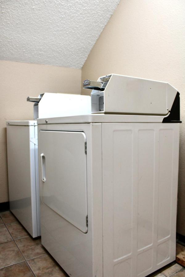 Hometown Inn & Suites Longview Extérieur photo