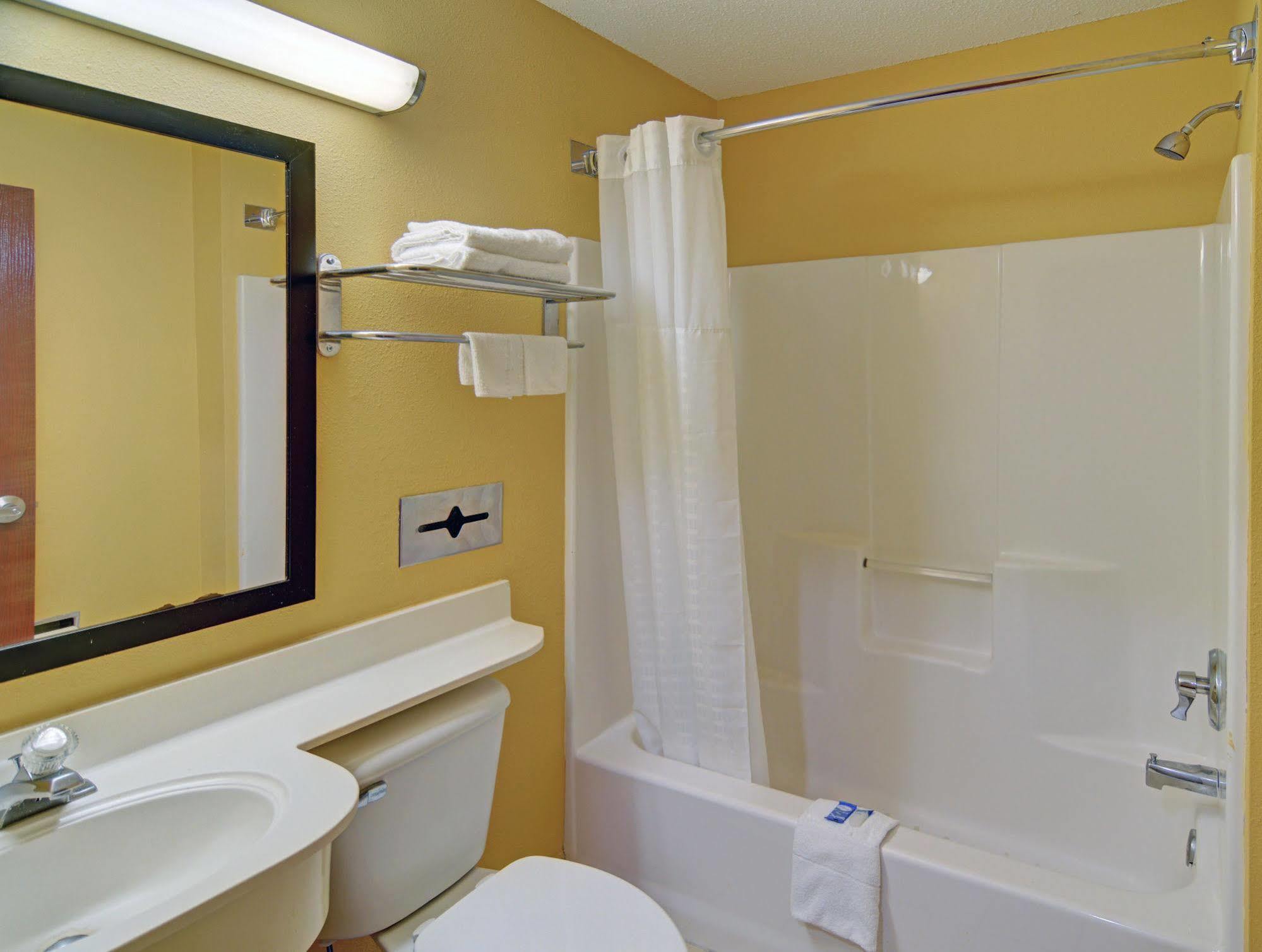 Hometown Inn & Suites Longview Extérieur photo